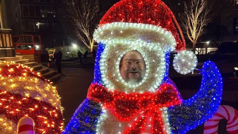 dark comedy jack black santa